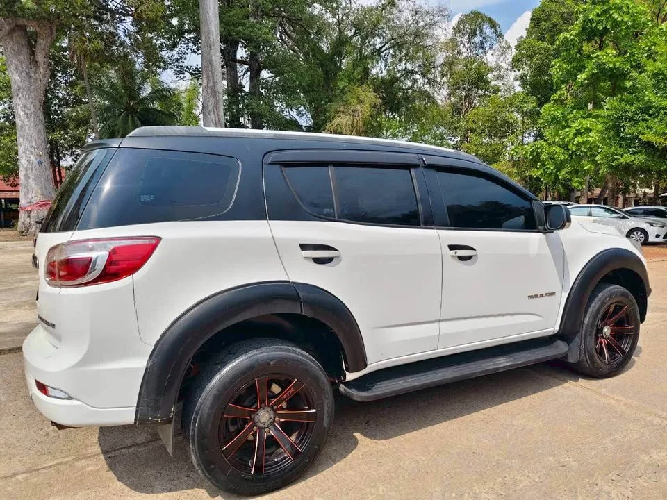 2013 Chevrolet TrailBlazer II 2