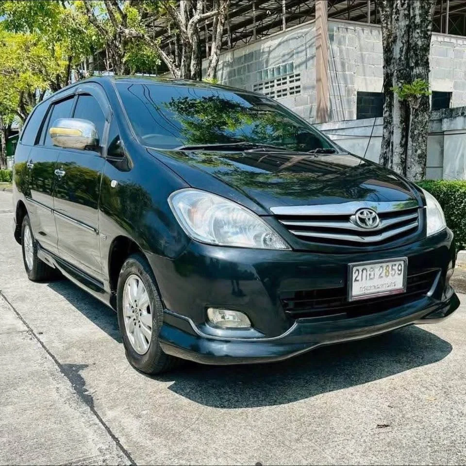2010 Toyota Innova I 3