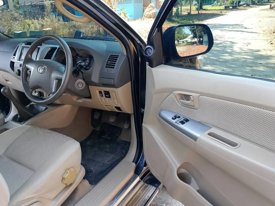 2013 Toyota Hilux VII 2