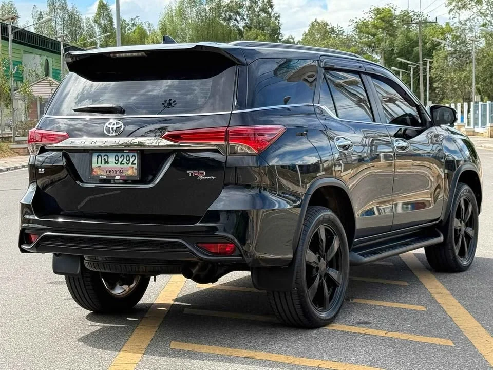 2016 Toyota Fortuner II 2