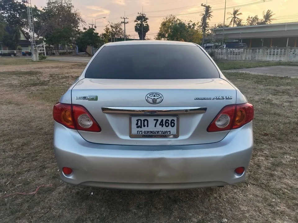 2010 Toyota Corolla Altis X (E140) 2