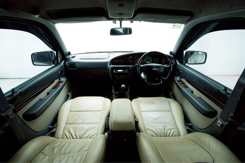 2004 Ford Everest I 3