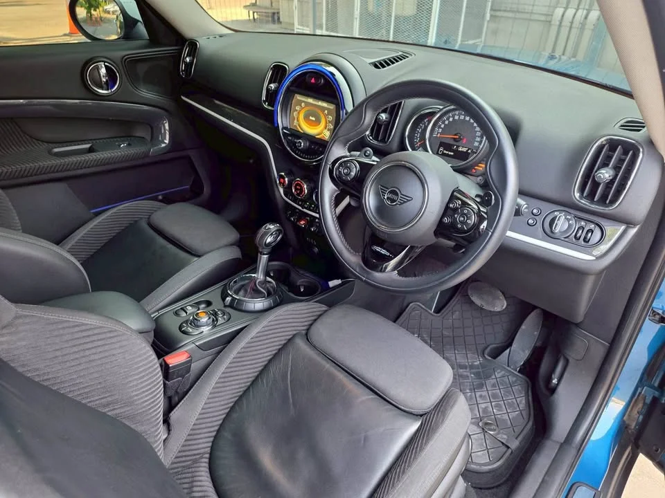 2018 Mini Hatch  III 2