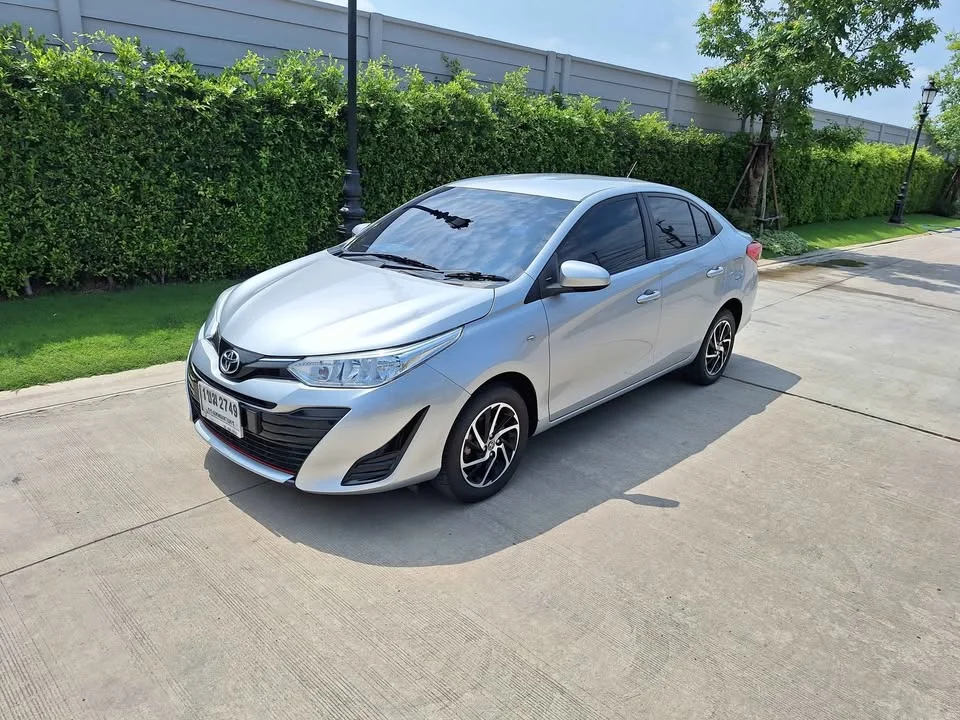 2020 Toyota Yaris ATIV III 2