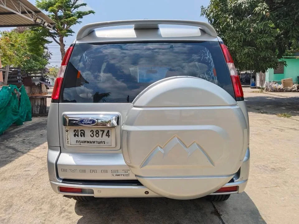 2012 Ford Everest I 2