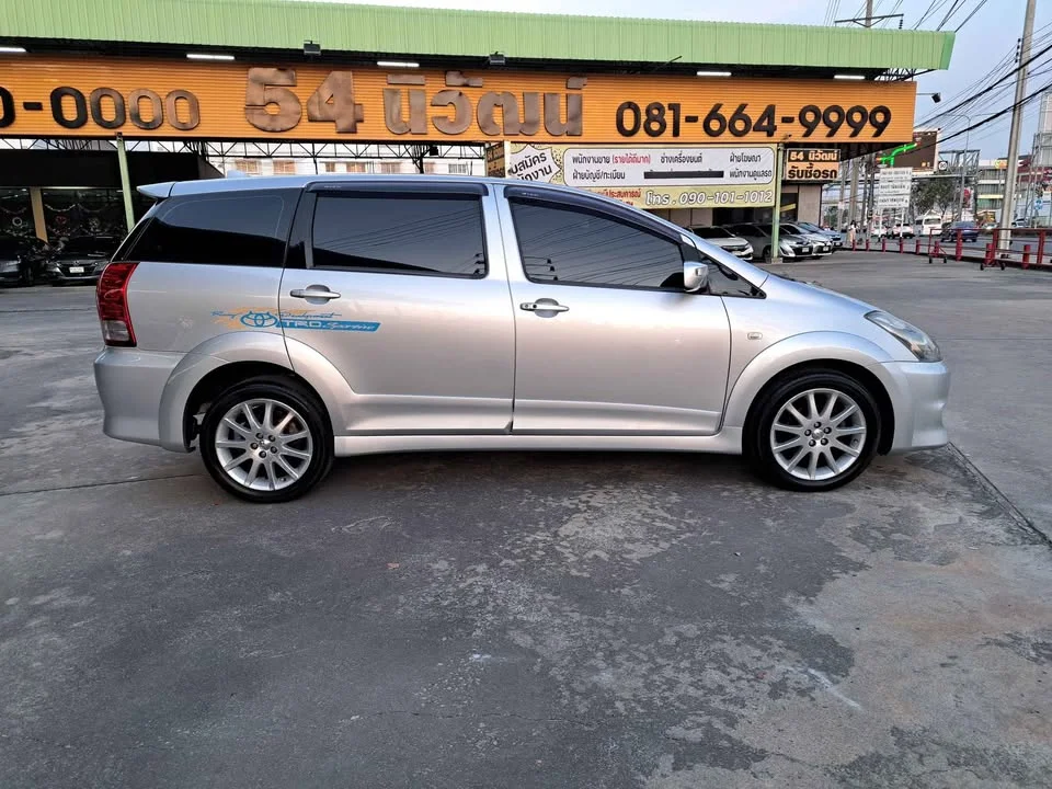2007 Toyota Wish I 3