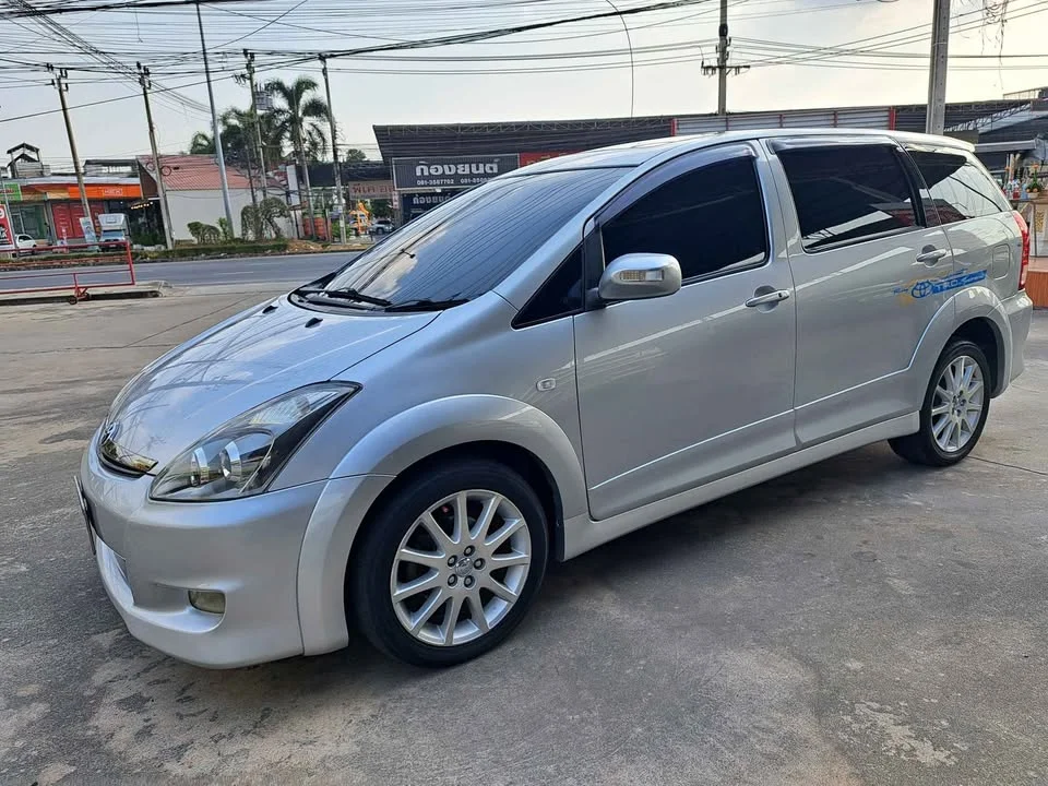 2007 Toyota Wish I 2