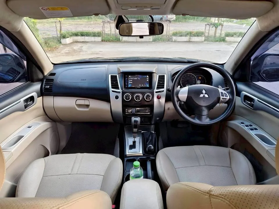 2013 Mitsubishi Pajero Sport II 2