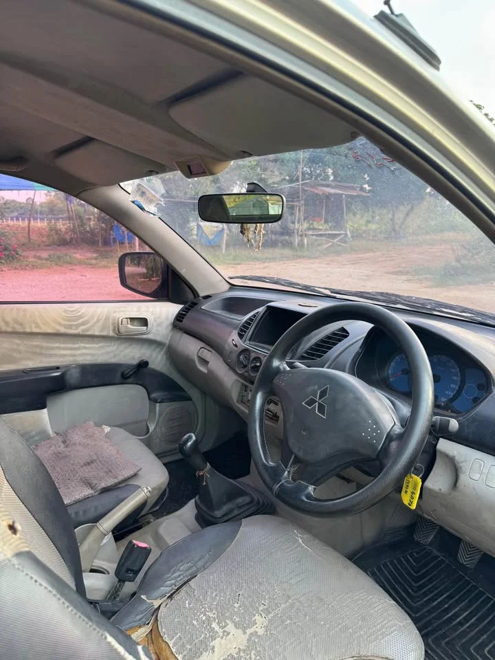 2006 Mitsubishi Triton IV 3