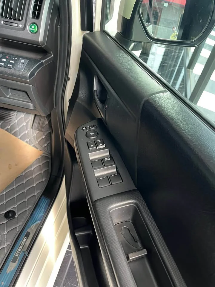 2013 Honda Stepwgn IV 3