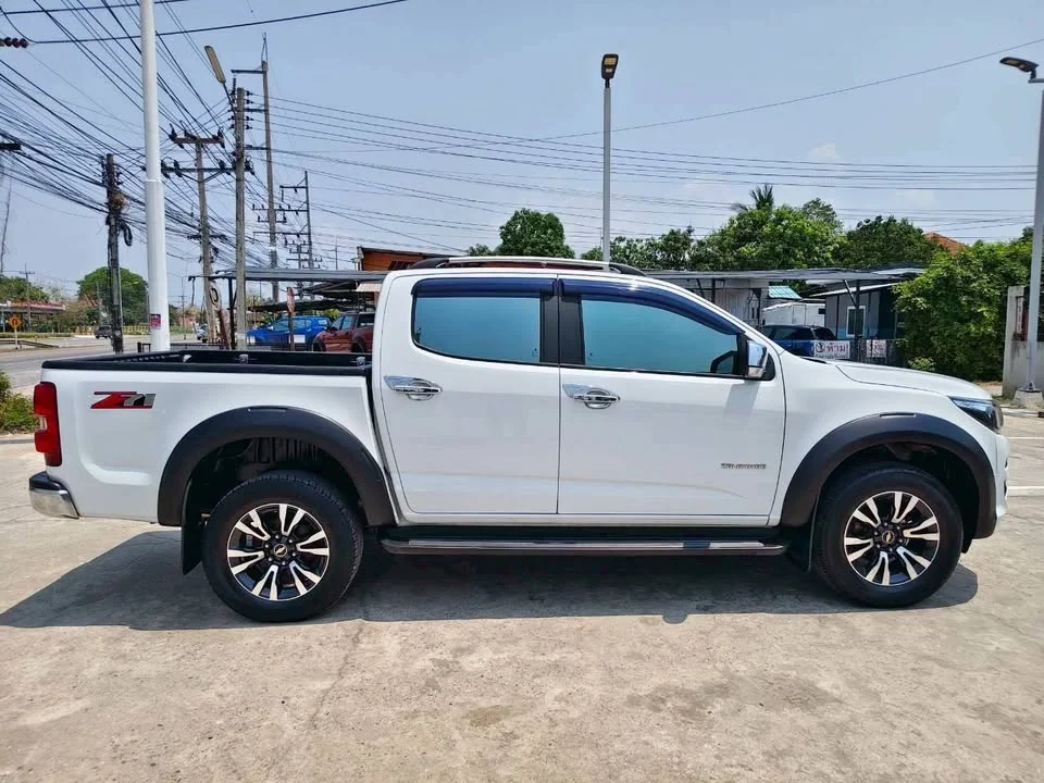 2018 Chevrolet Colorado II 3