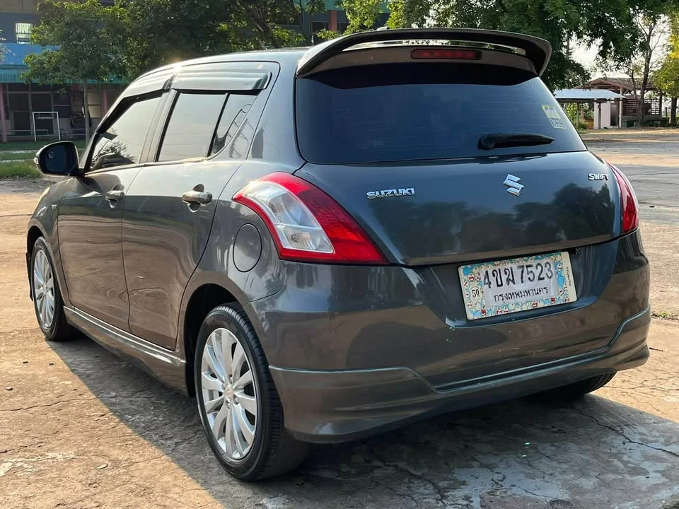 2012 Suzuki Swift II 2