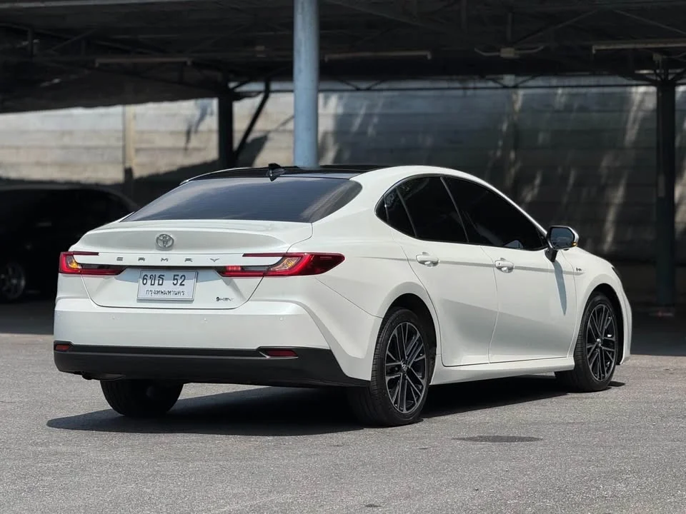 2025 Toyota Camry VIII (XV70) 2
