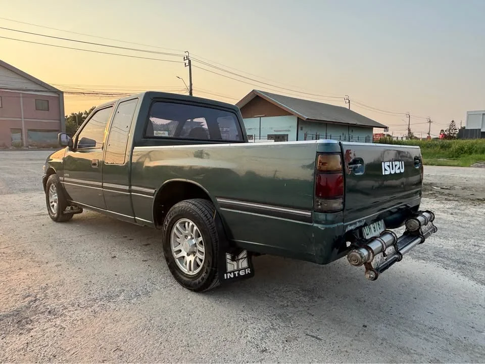 1996 Isuzu TFR III 3