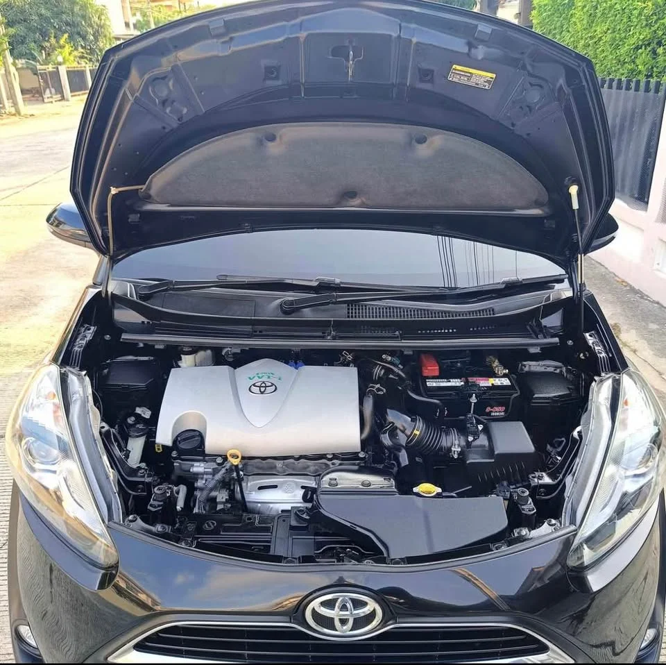 2019 Toyota Sienta II 3