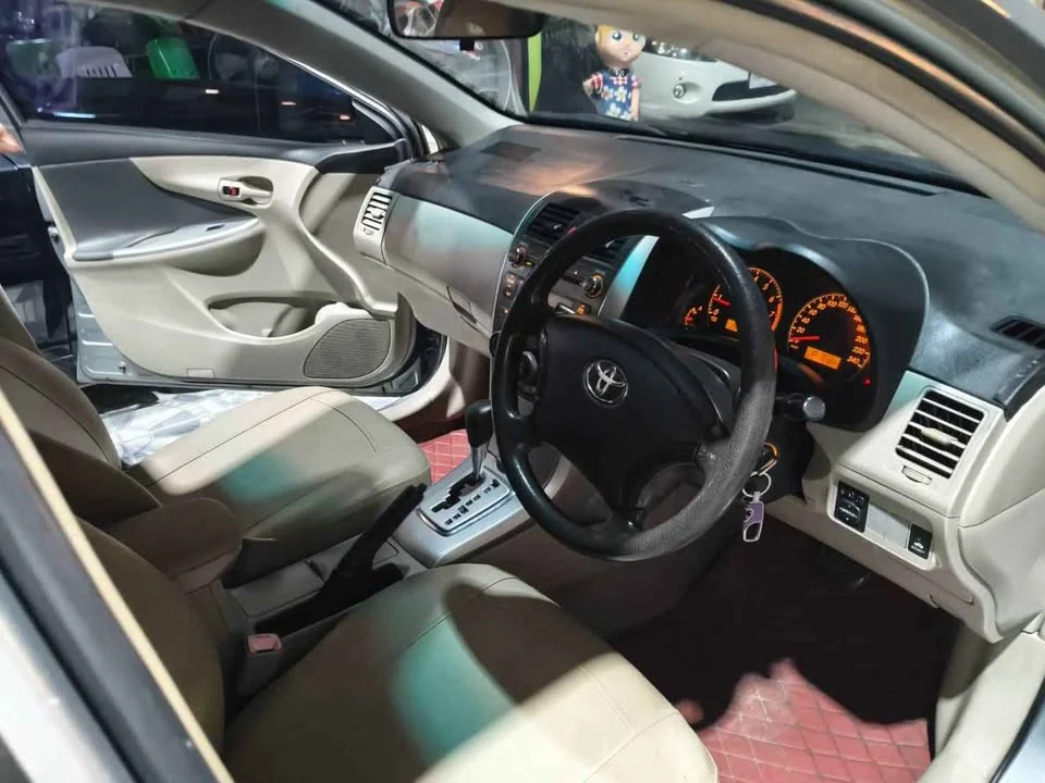 2011 Toyota Corolla Altis X (E140) 2