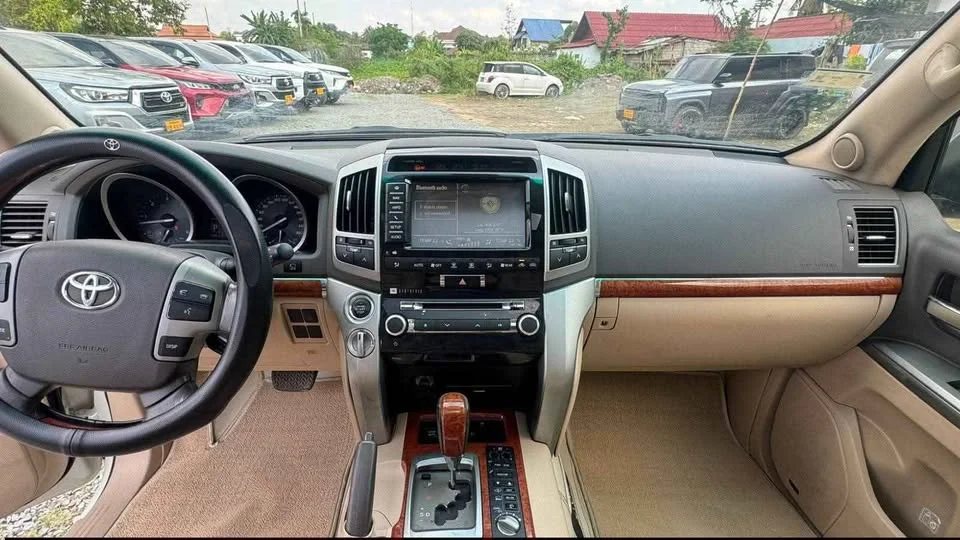 2015 Toyota Land Cruiser J200 3