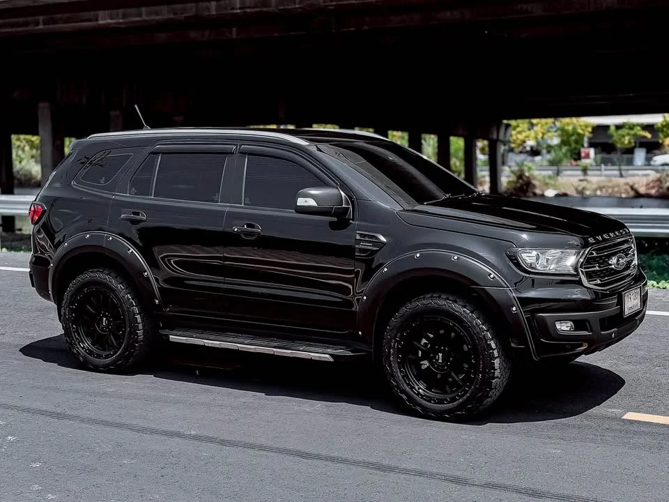 2019 Ford Everest II 2