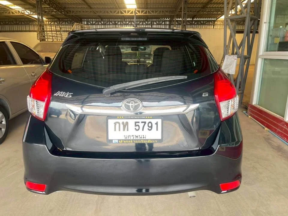 2015 Toyota Yaris III 2