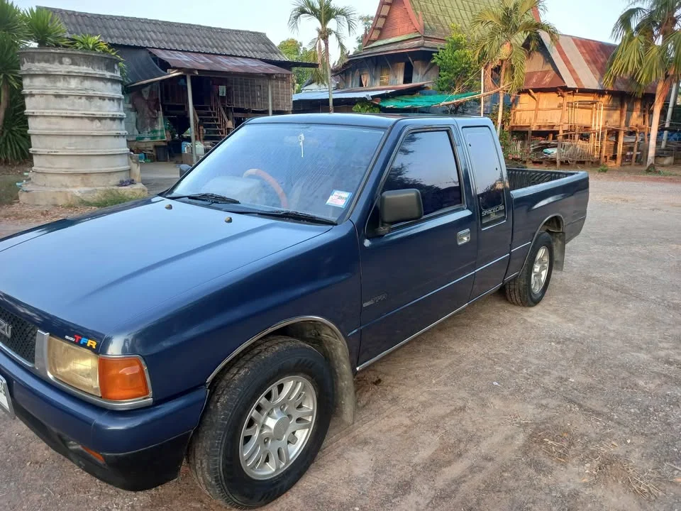 1994 Isuzu TFR III 3