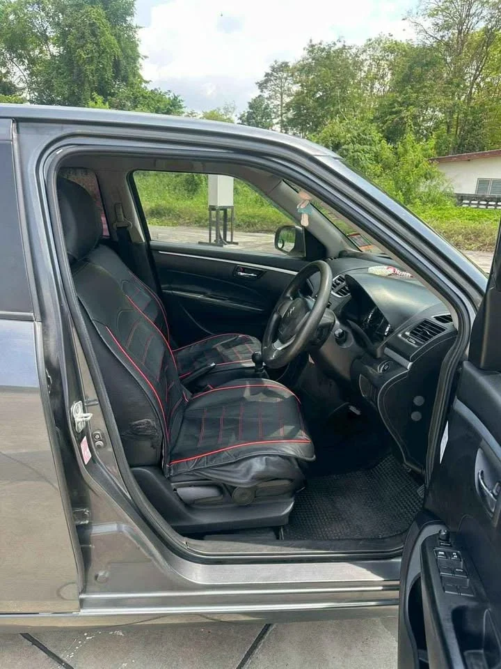 2013 Suzuki Swift II 3
