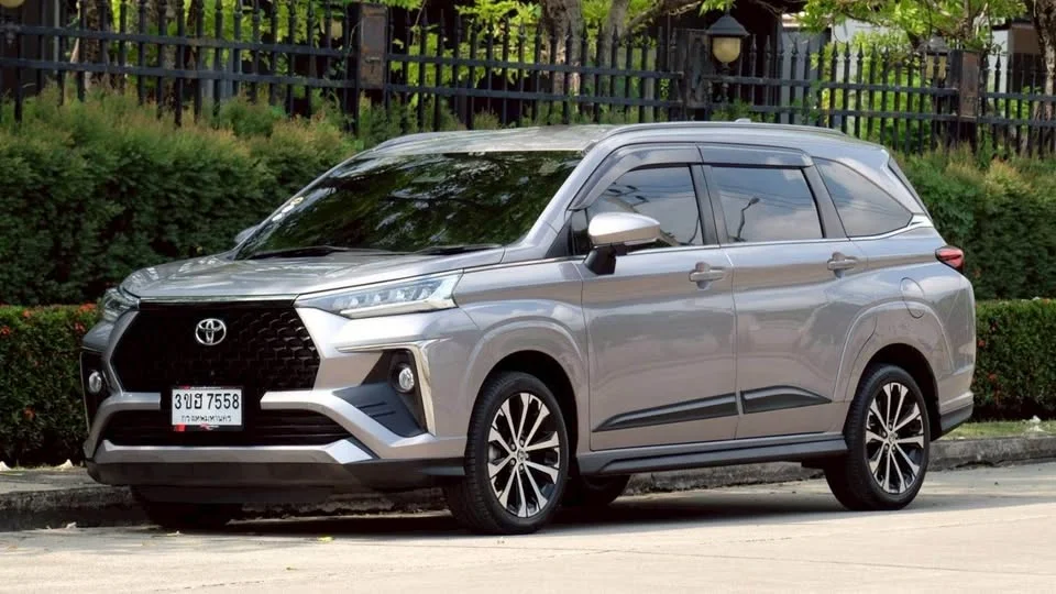 2023 Toyota Veloz III 3