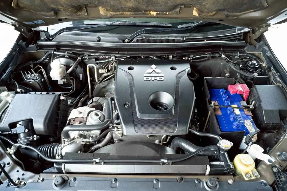 2016 Mitsubishi Pajero Sport III 3