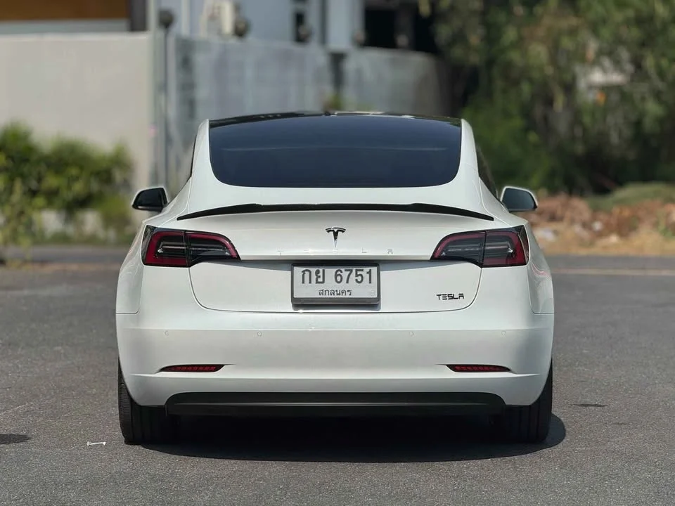 2023 Tesla Model 3 3