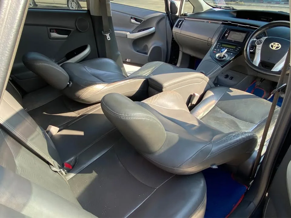 2011 Toyota Prius III 2