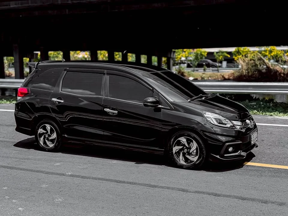 2015 Honda Mobilio II 3