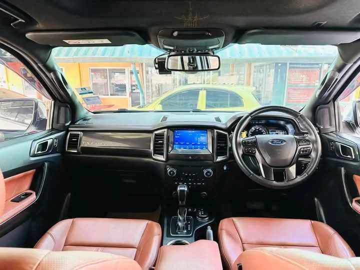 2019 Ford Everest II 2