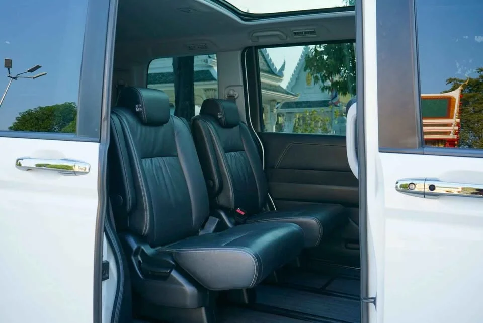 2014 Honda Stepwgn IV 2