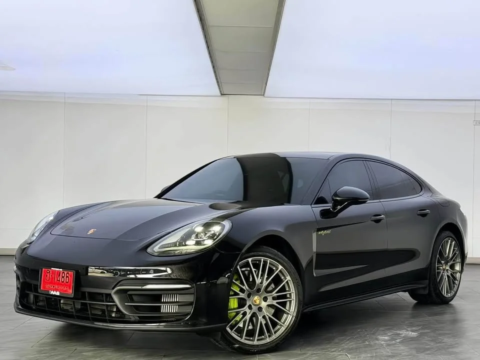 2023 Porsche Panamera II 3