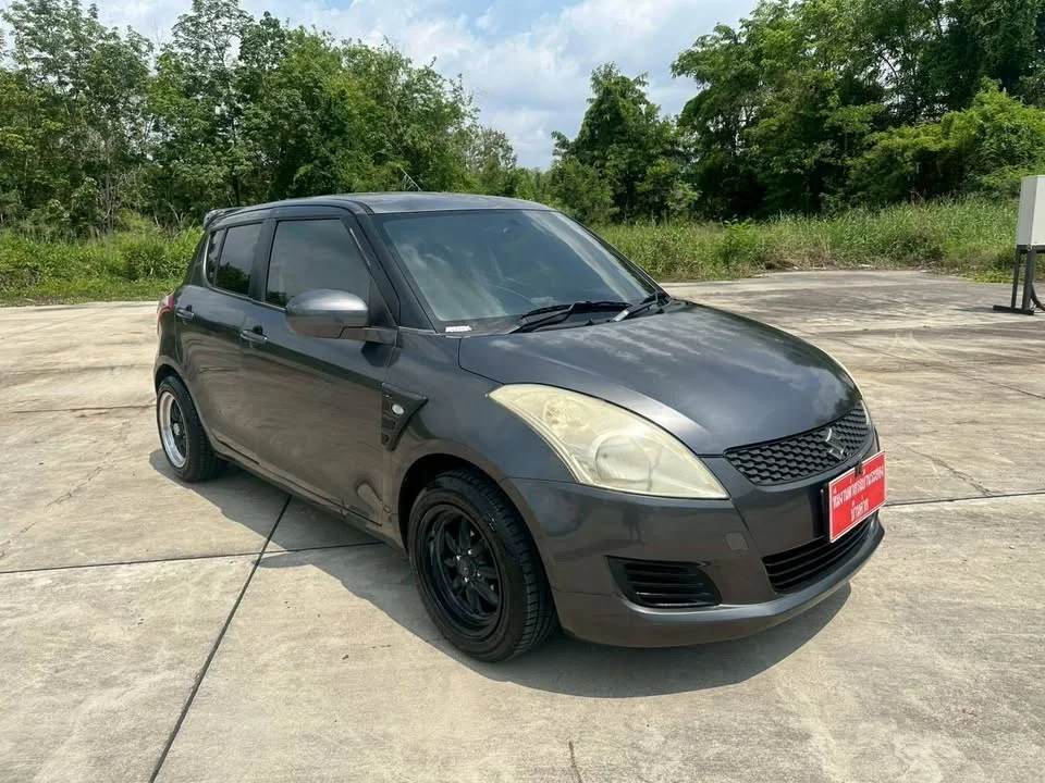 2013 Suzuki Swift II 2
