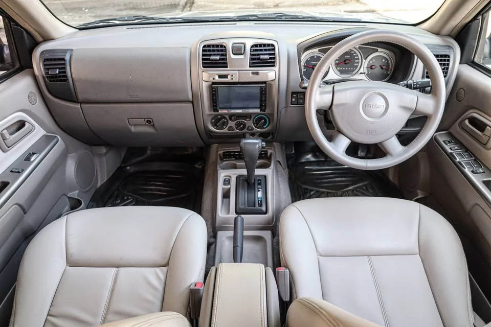 2006 Isuzu MU-7 2