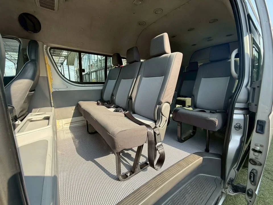 2009 Toyota Commuter V (H200) 3