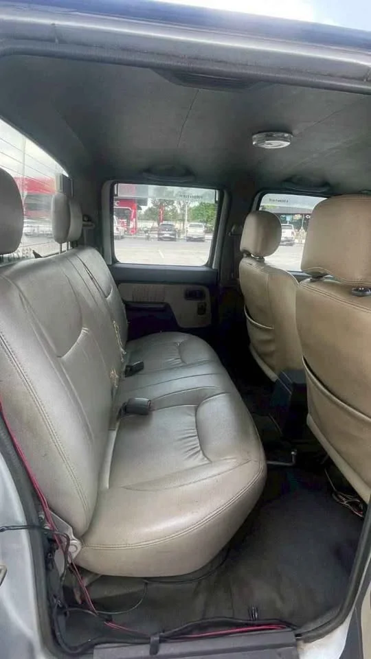 2000 Nissan Frontier I 3
