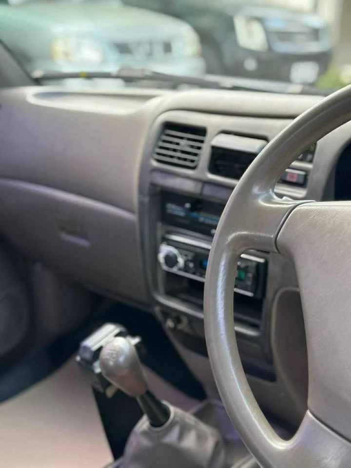 2003 Toyota Hilux Tiger VI 2