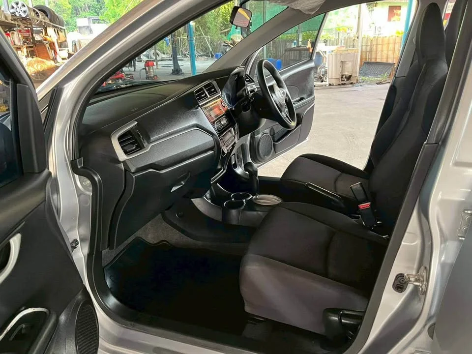 2018 Honda Brio Amaze I 3