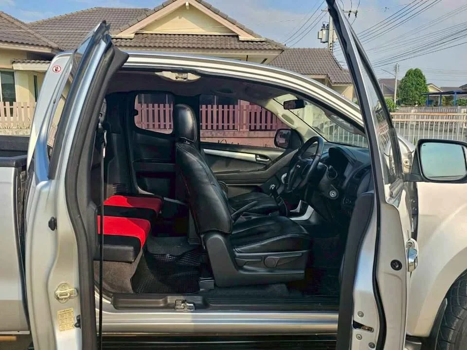 2013 Isuzu D-Max II (RT) 2