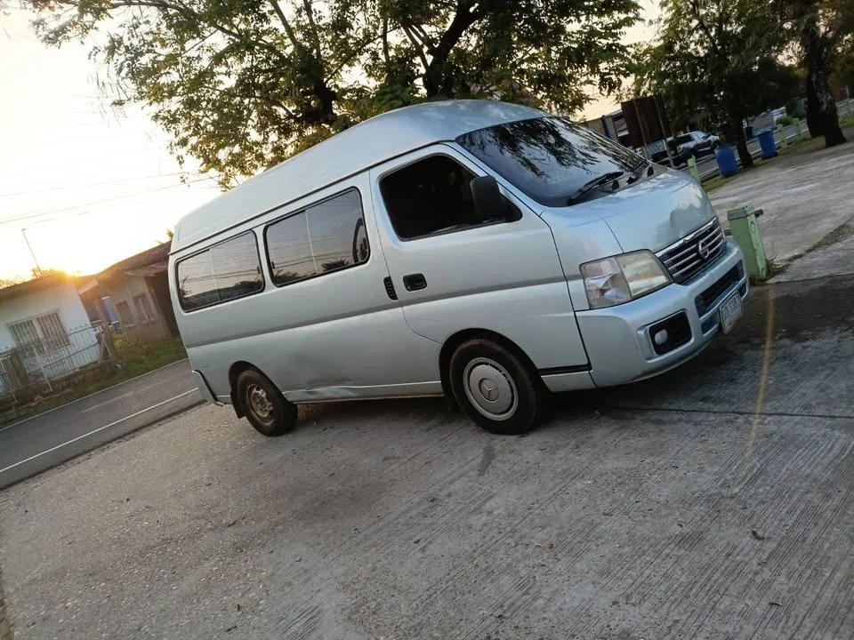 2005 Nissan Urvan V (E25) 2