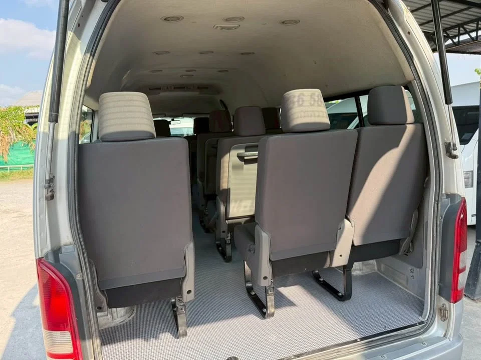 2009 Toyota Commuter V (H200) 2