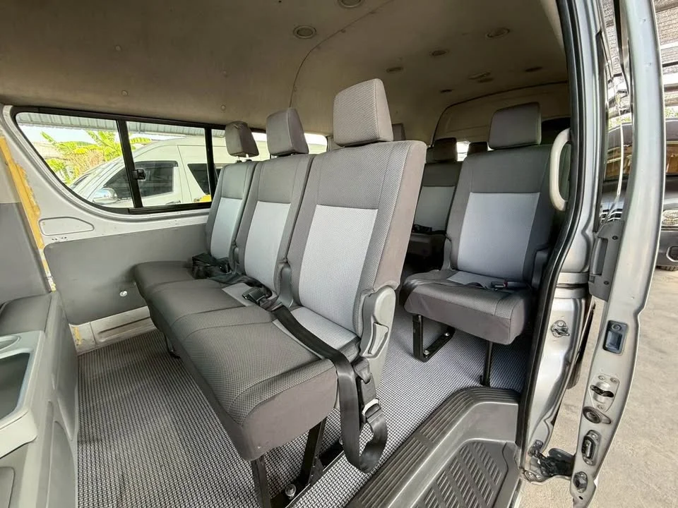 2009 Toyota Commuter V (H200) 3