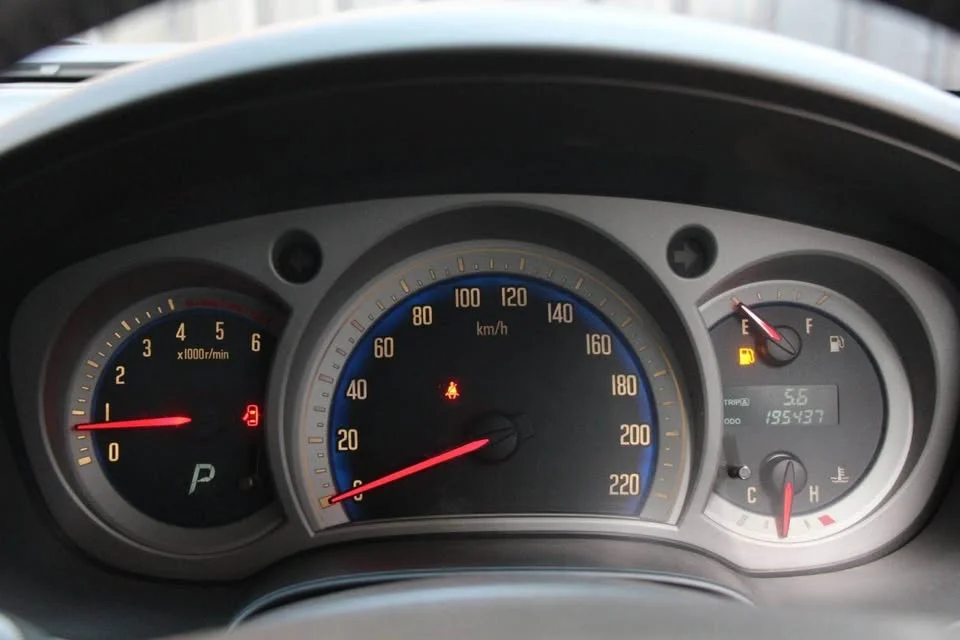 2008 Isuzu MU-7 3