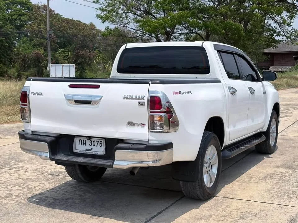 2017 Toyota Hilux VIII 3