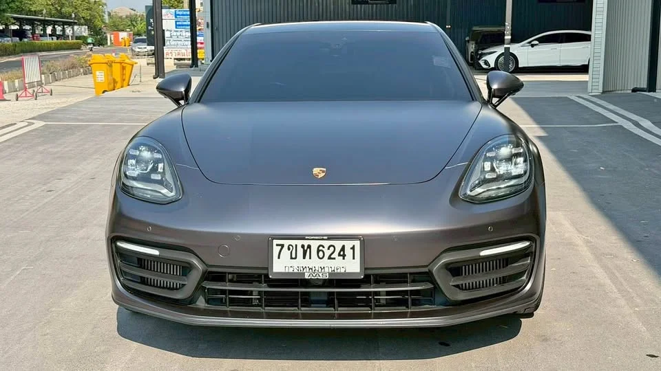 2021 Porsche Panamera II 2