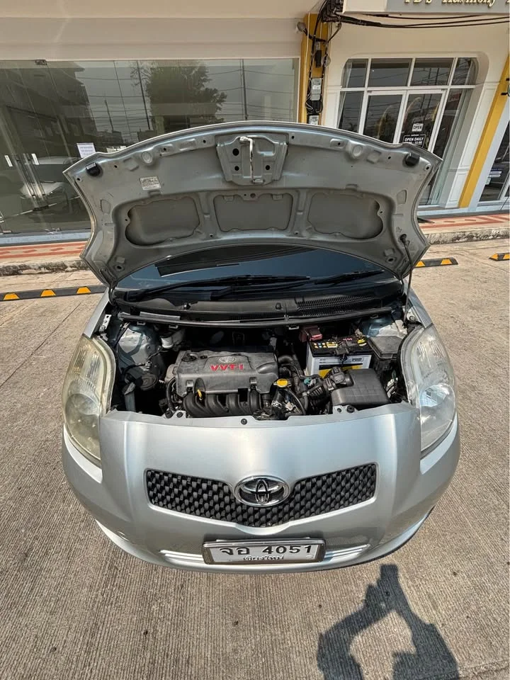 2007 Toyota Yaris II 2
