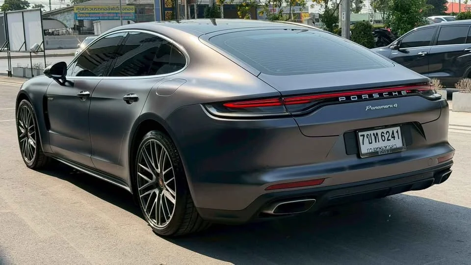 2021 Porsche Panamera II 2