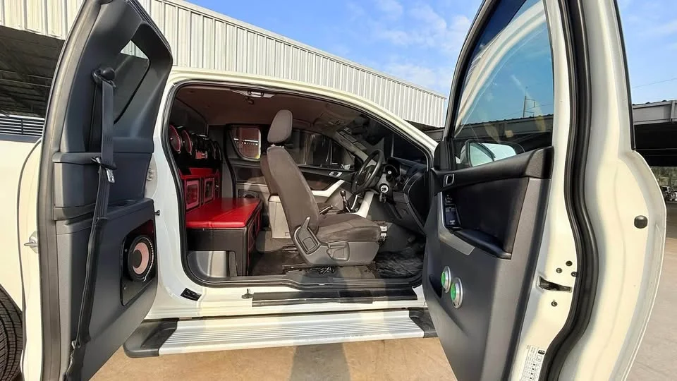 2013 Mazda BT-Series II 3