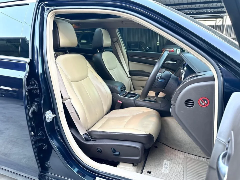 2013 Chrysler 300 II 3